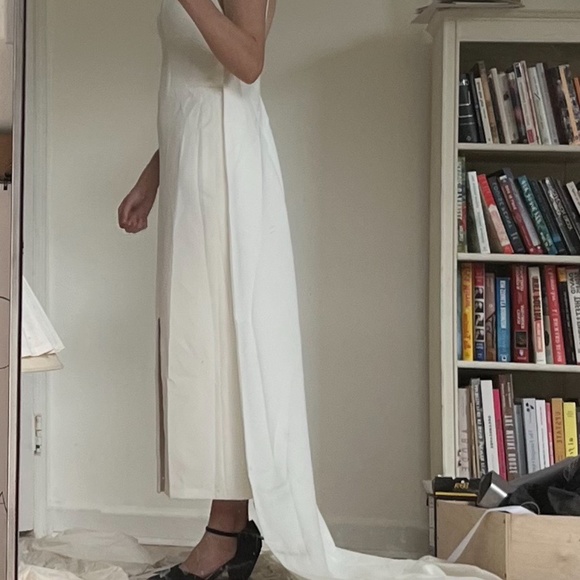 Markarian-Inspired Wedding Dress w/ Removable Train - Picture 3 of 10